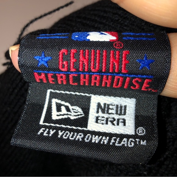 Men’s Chicago White Sox, new Era knit hat - Picture 4 of 4